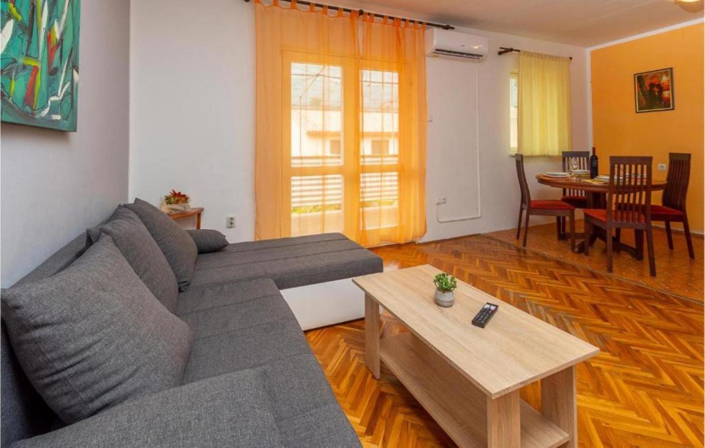 Apartman Ema 4+2 Коромачно Экстерьер фото